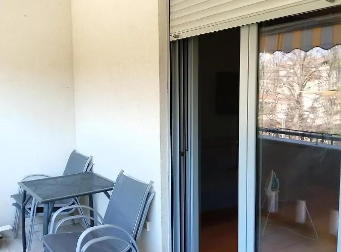 Laura Apartament