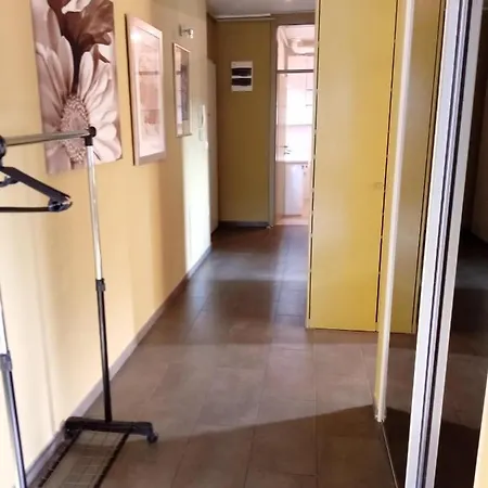 شقة Laura بولا