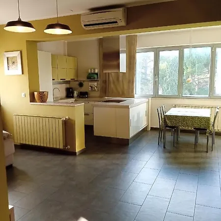 Laura Apartment
