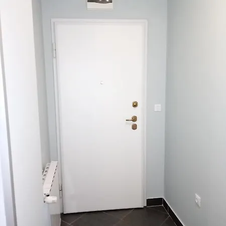 Laura Apartment